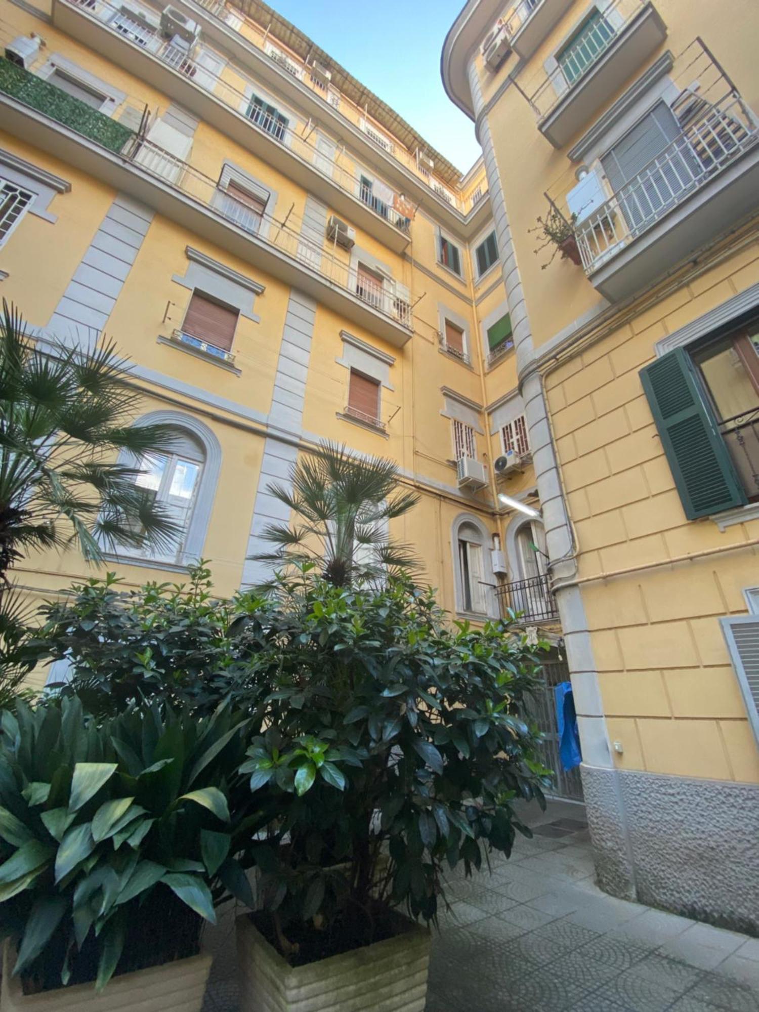 Апартаменты La Casa Al Centro " Vicino Al Centro Storico Di Napoli" Экстерьер фото